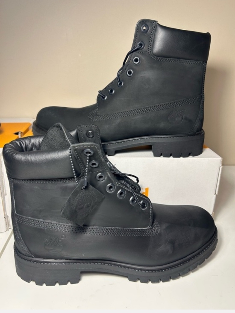 Timberland 6" BootBlack Nubuck Premium Size 13 (Mens)